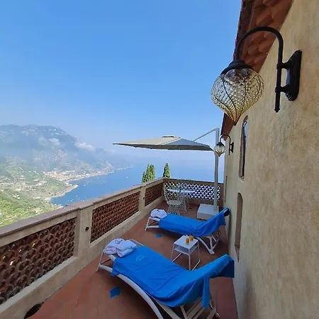 Barluzzi Bed & Breakfast 4*