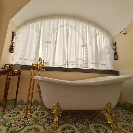 Barluzzi Bed & Breakfast 4*