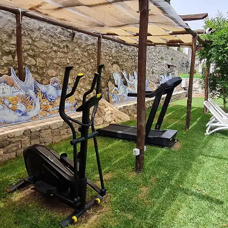 Barluzzi Oda ve Kahvaltı 4*