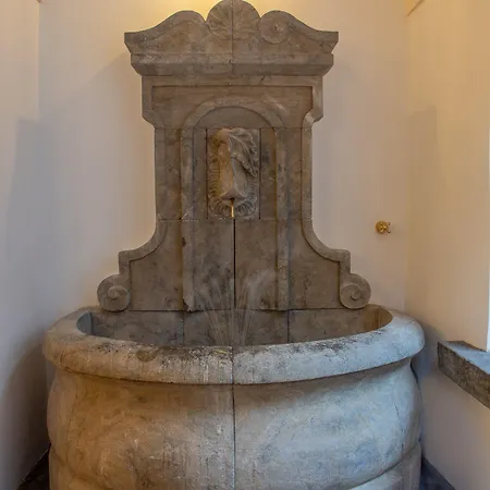 Oda ve Kahvaltı Barluzzi